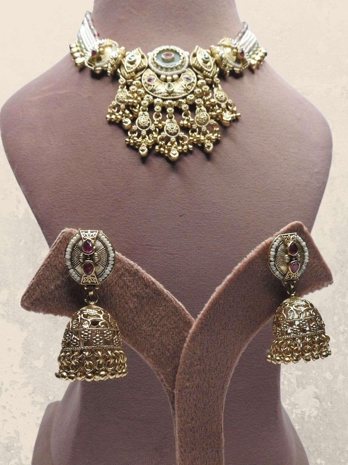 Nizara Royal Pearl Set