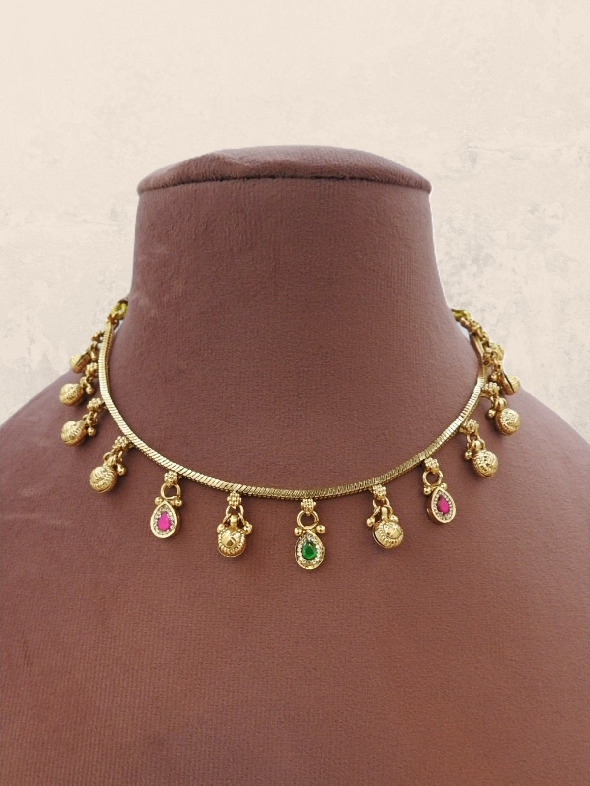 Naysa Gold Drop Choker Set