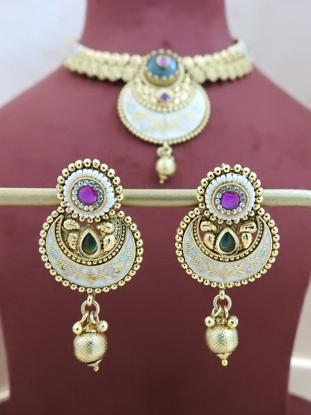 Royal Crescent Choker Set