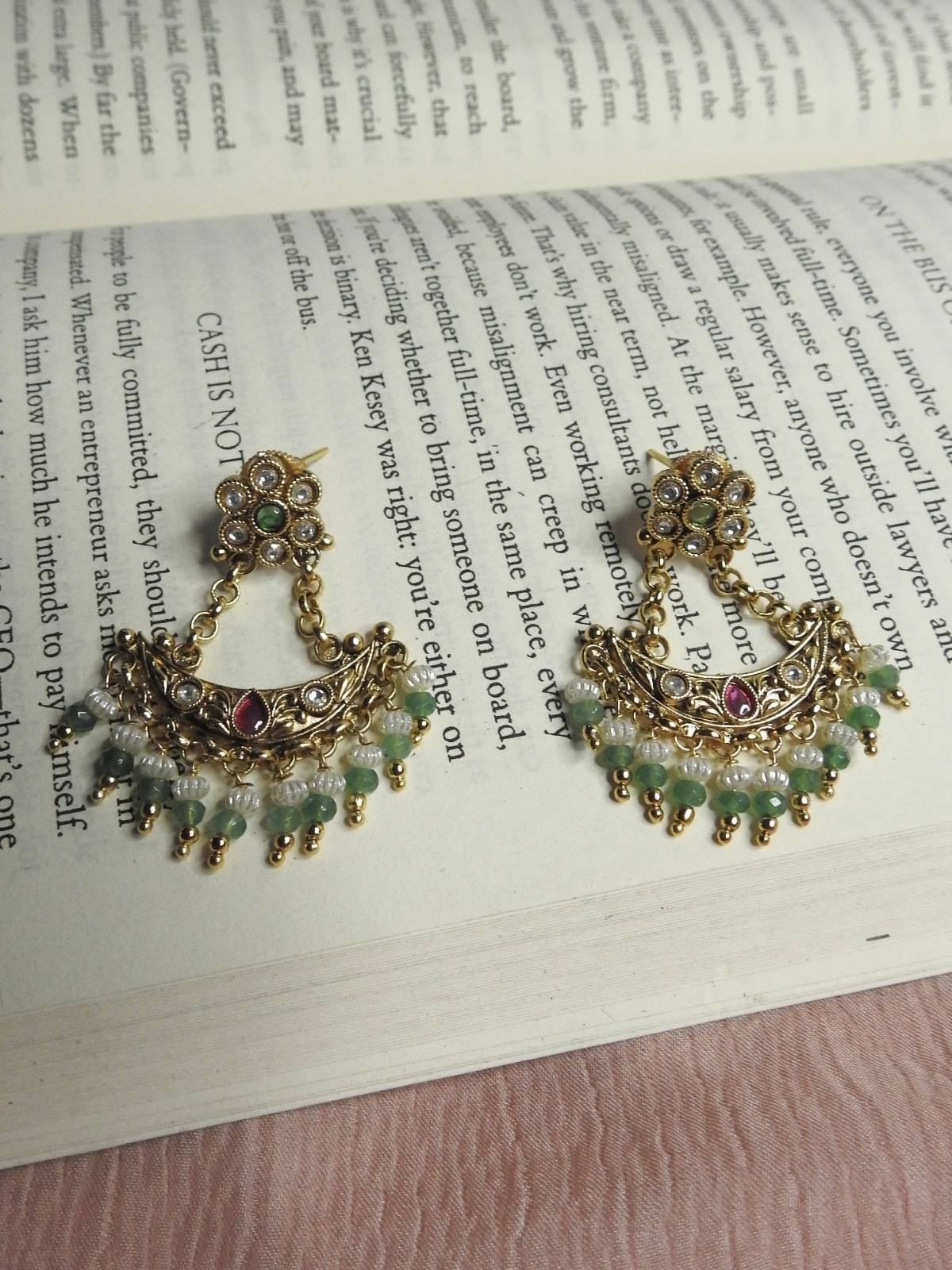 Pearl Regalia Choker Set