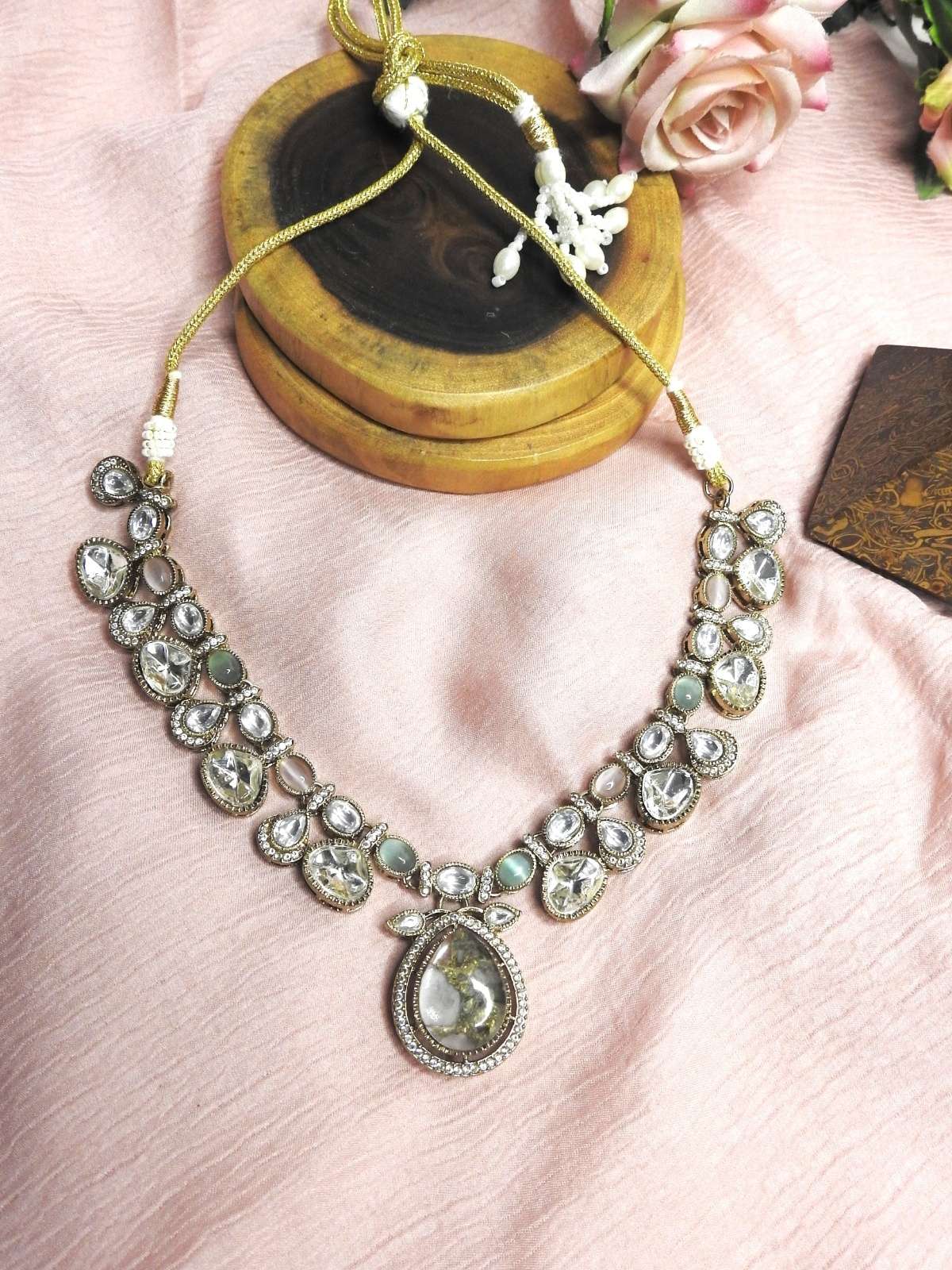 Mirror Glow Dewdrop Necklace Set