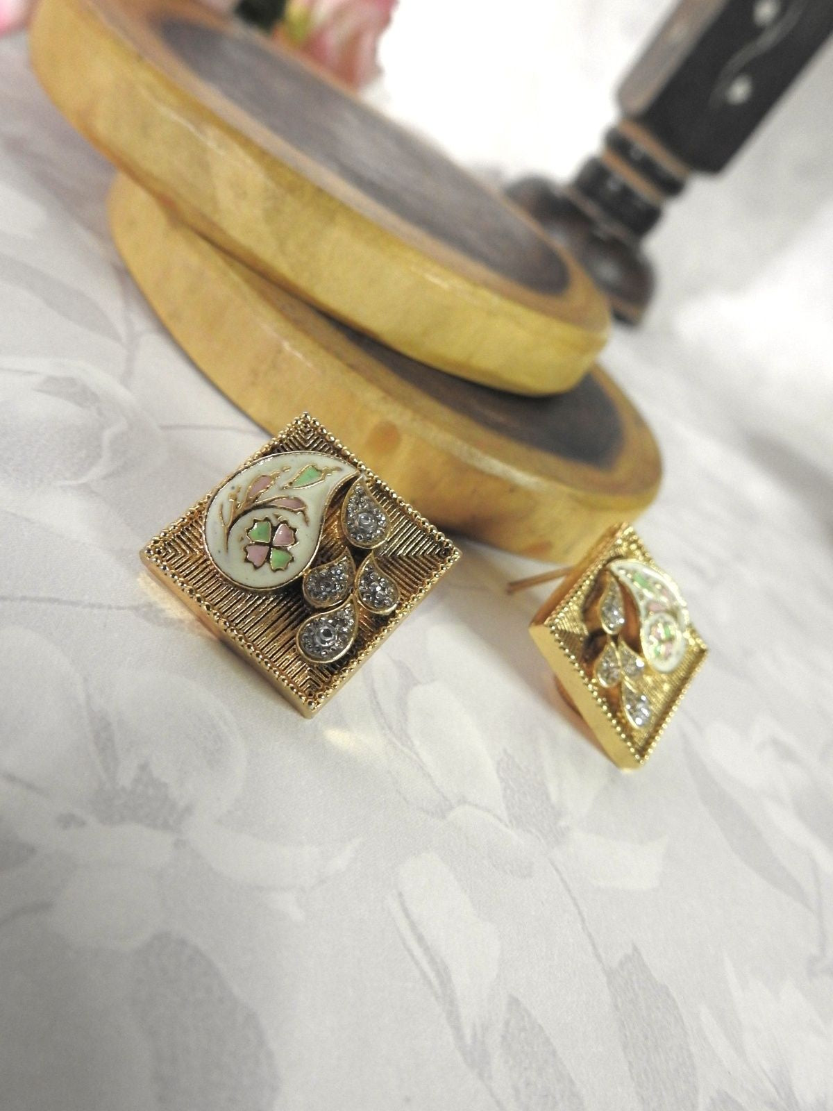 Golden Charm Pendant Set