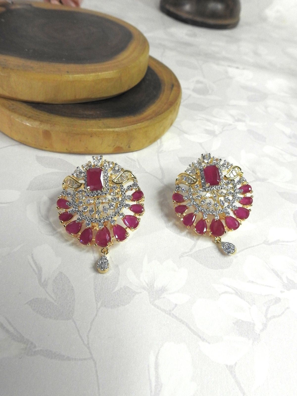 Ruby Aura Pendant Set