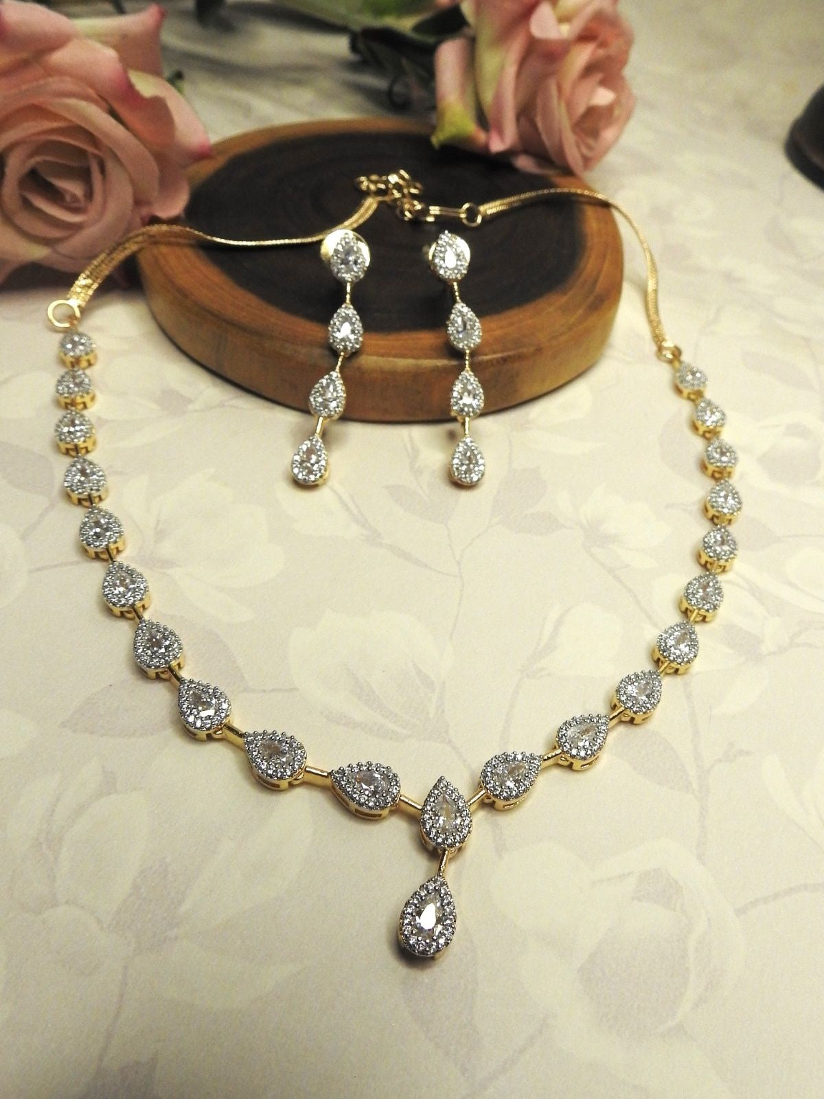 Serene Drops Necklace Set