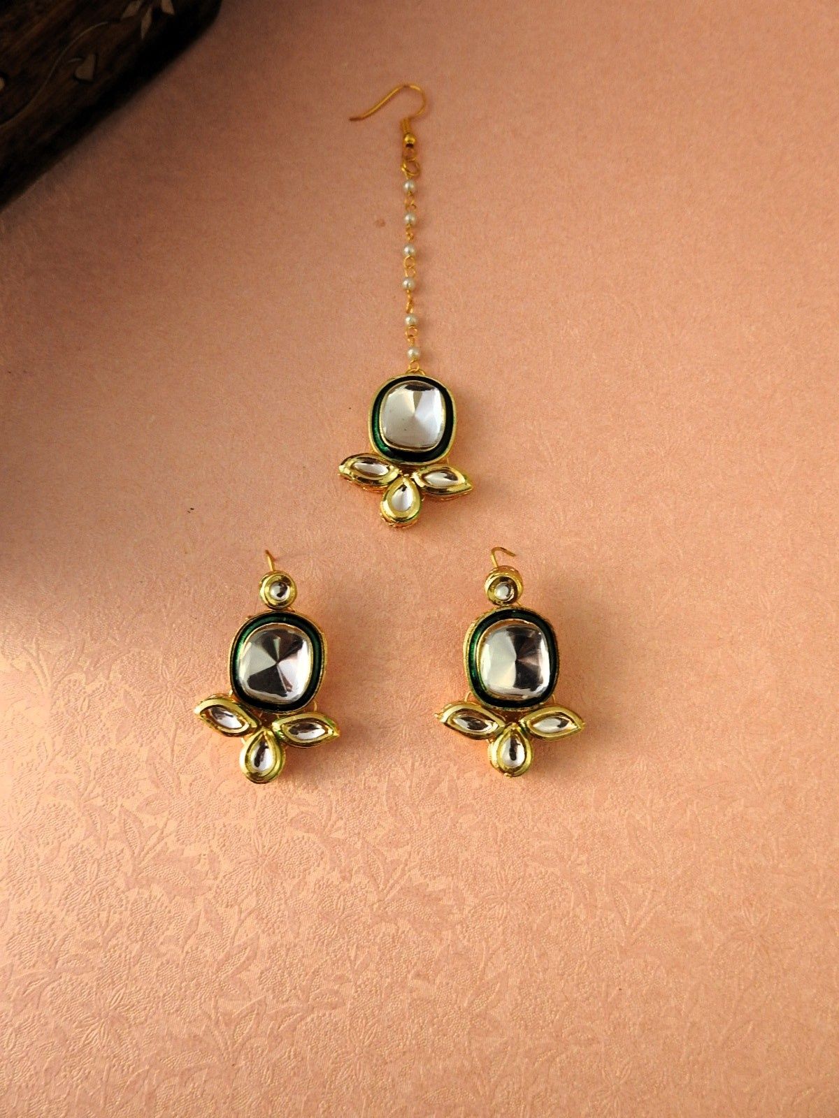 Darpan Royale Kundan Set