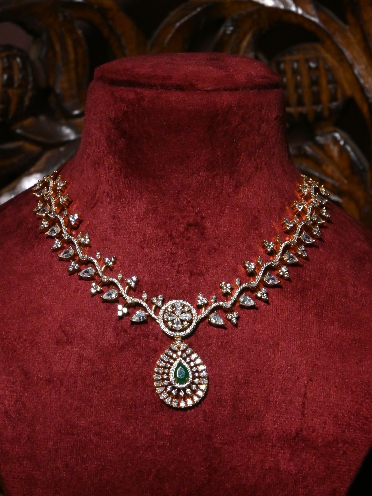 Emerald Royale AD Drop Necklace Set