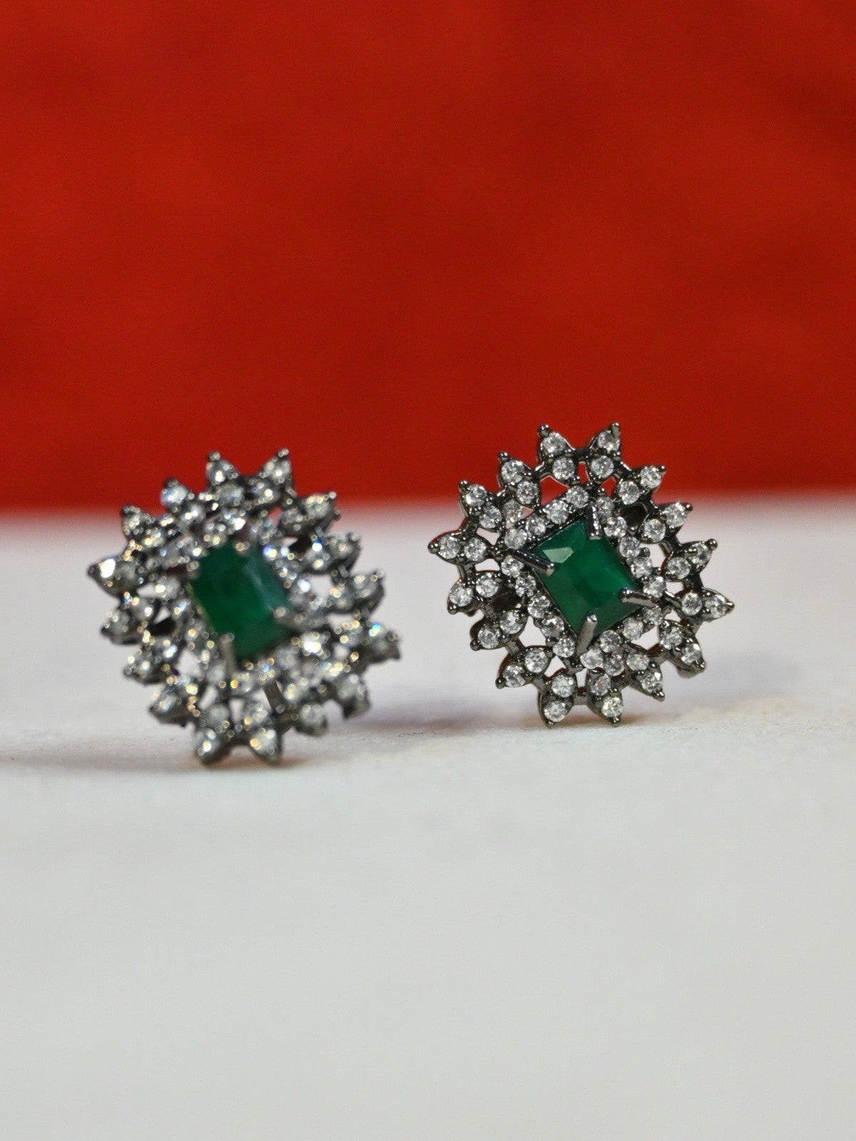 The Emerald Empress Choker Set