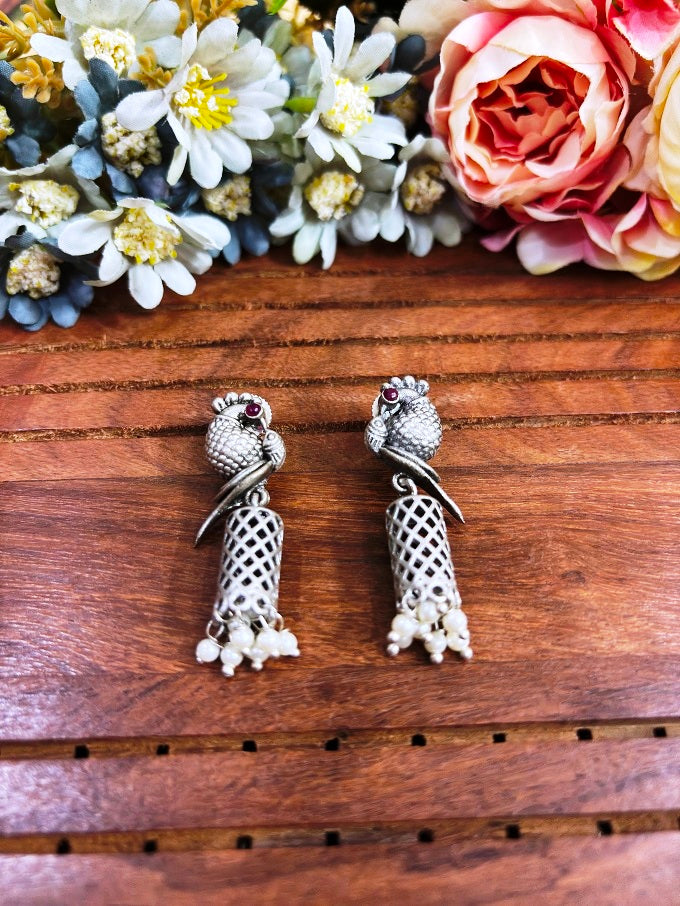 Vintage Charm Mesh Earrings