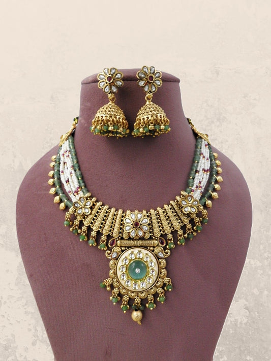 Aarvika Pearl Bloom Set