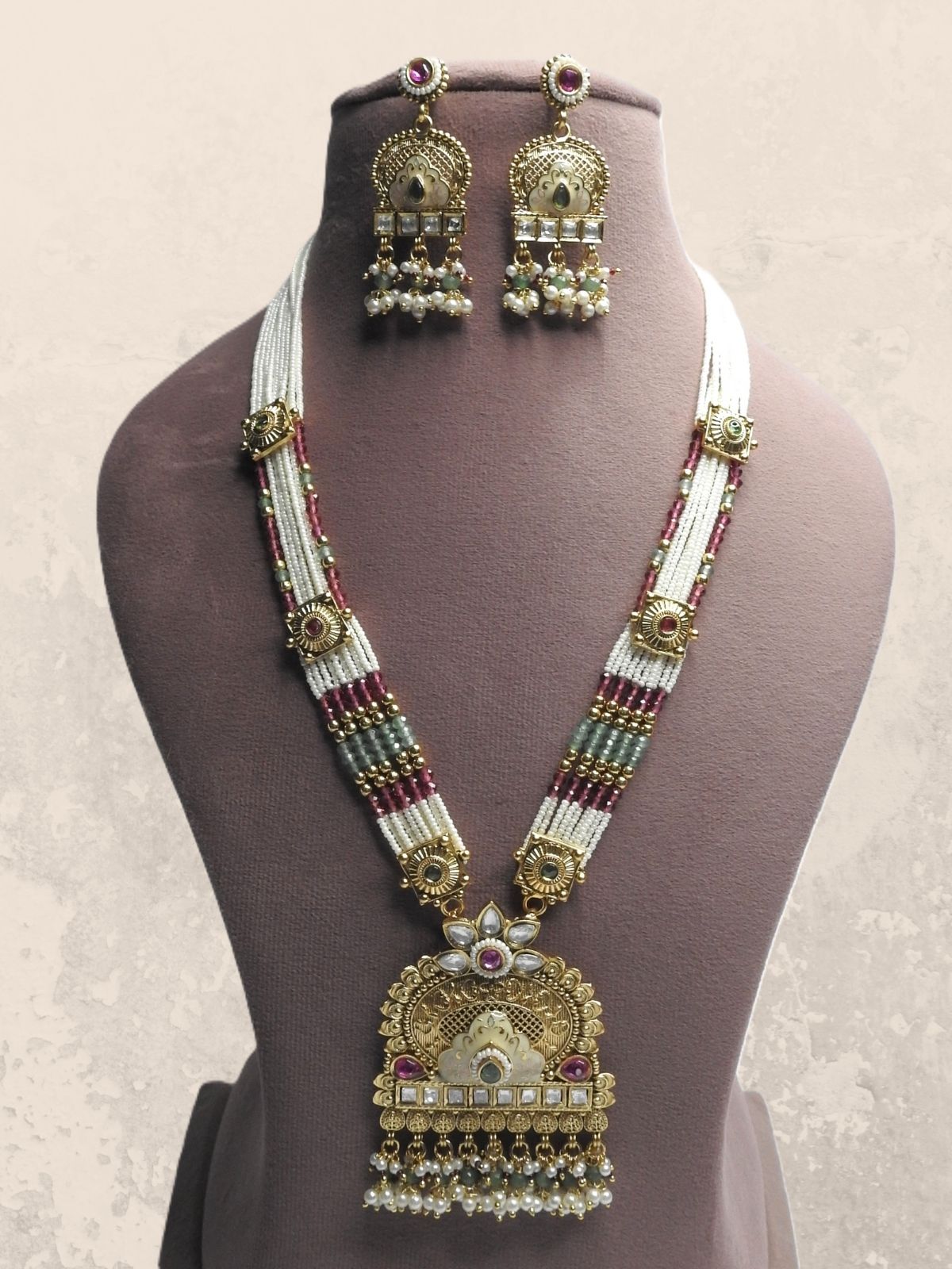 Pearl Majesty Necklace Set