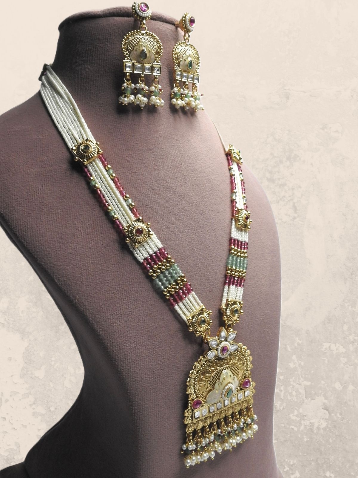 Pearl Majesty Necklace Set