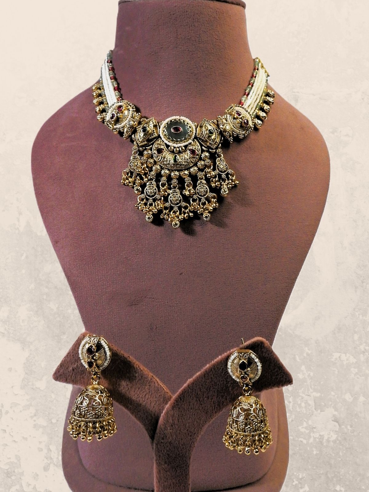 Nizara Royal Pearl Set