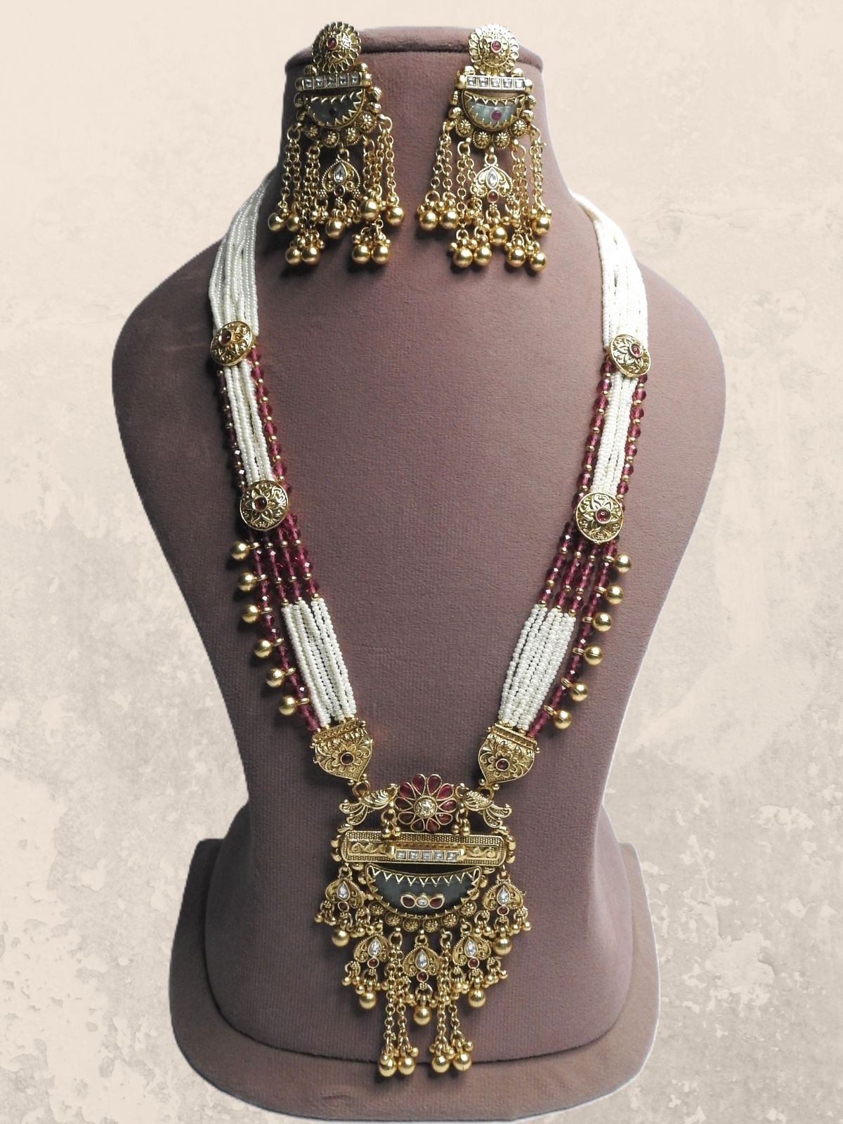 Majestic Pearl Long Necklace Set