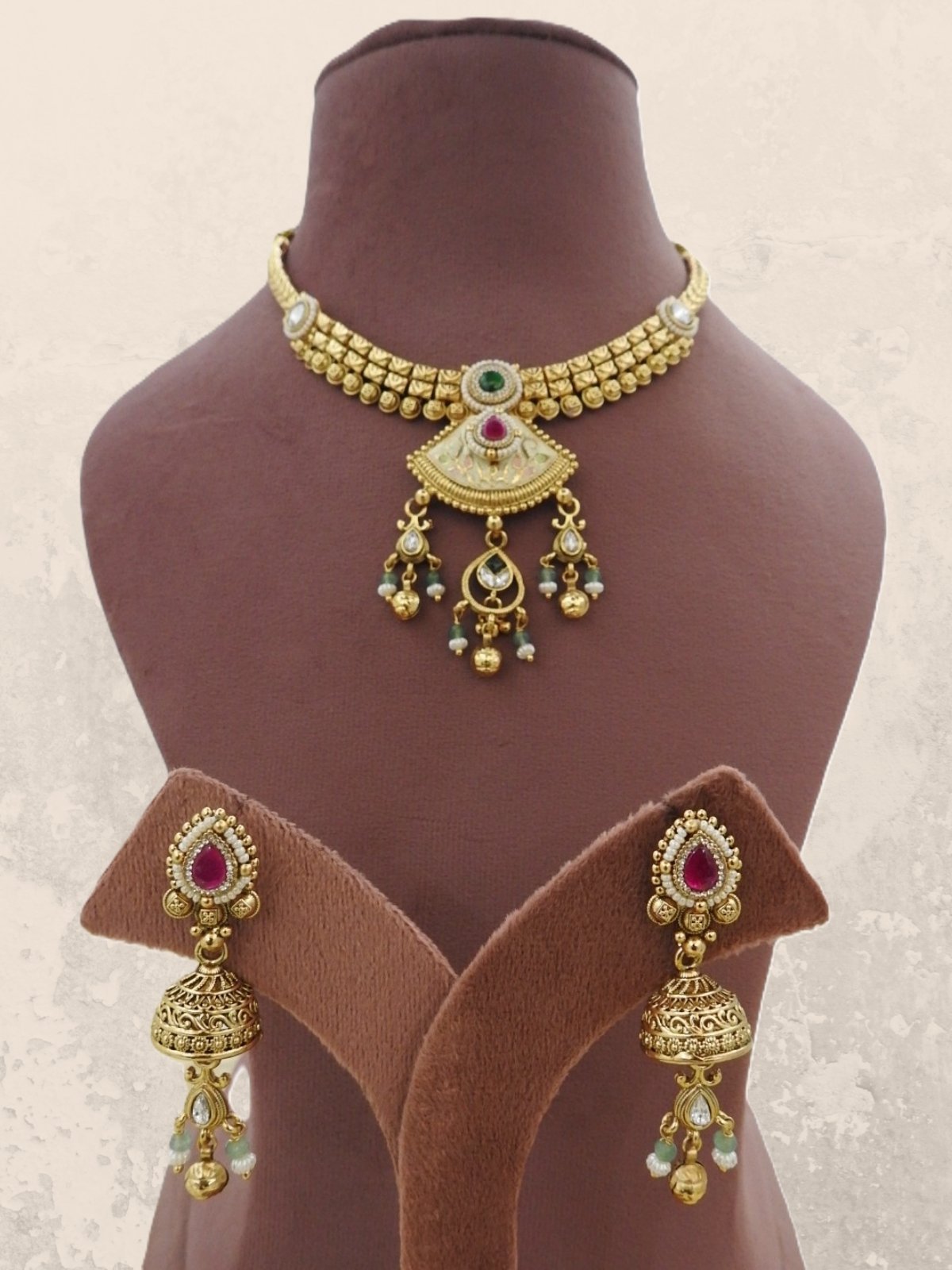 Aira Festive Charm Necklace Set