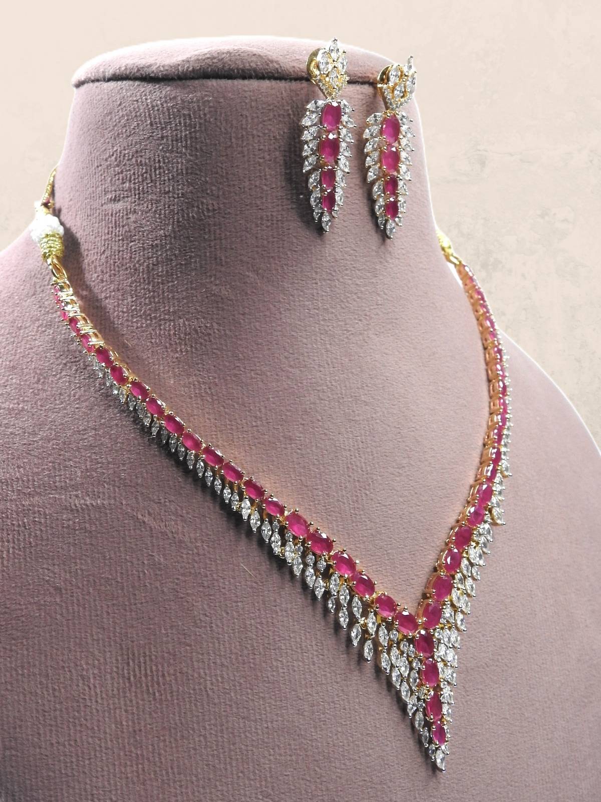 Crimson Cascade Necklace Set