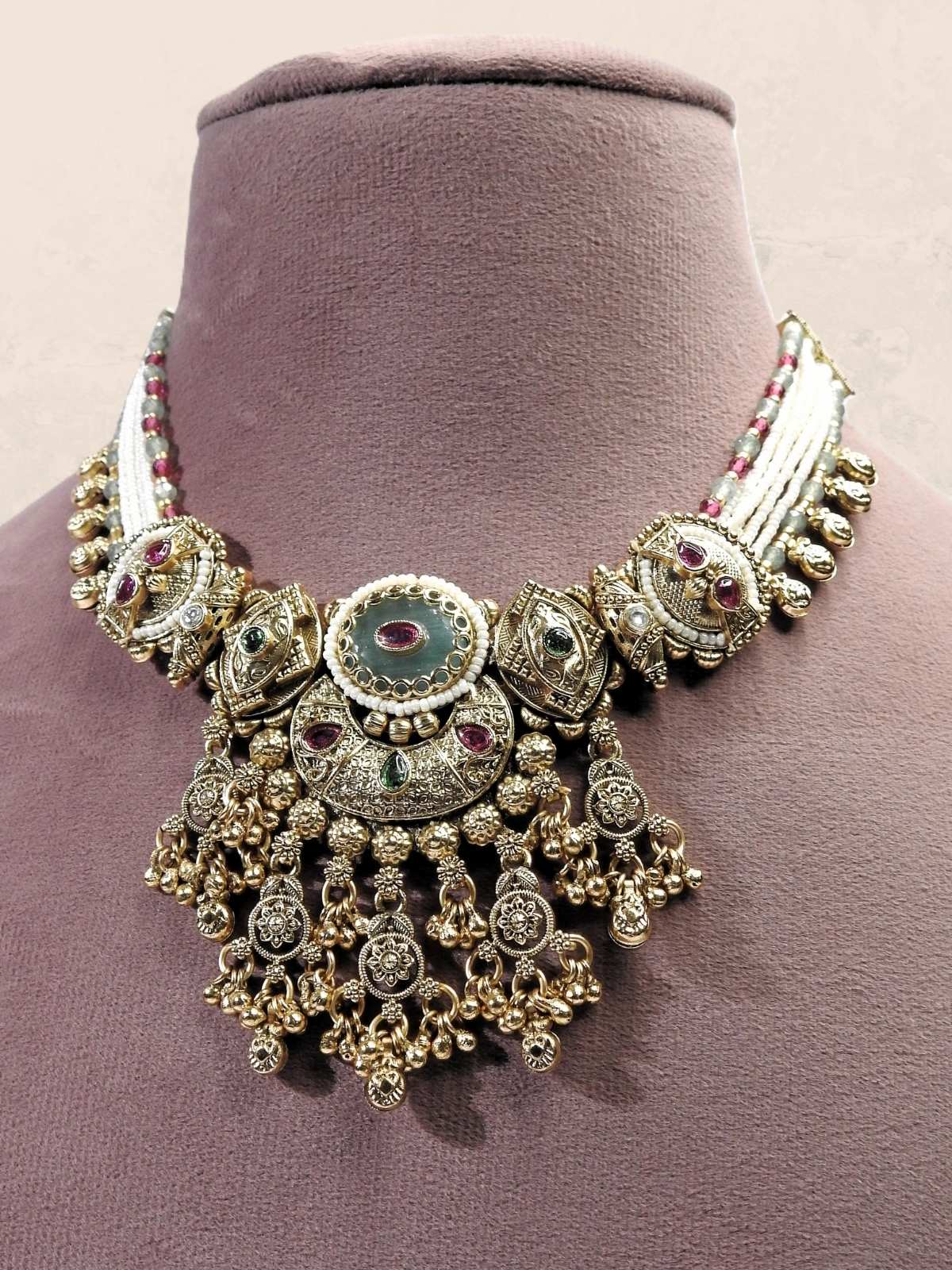 Nizara Royal Pearl Set