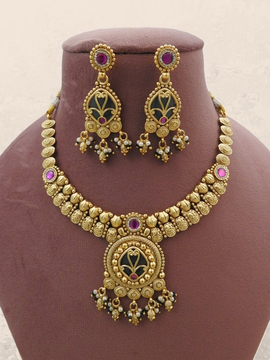 Regal Glow Necklace Set