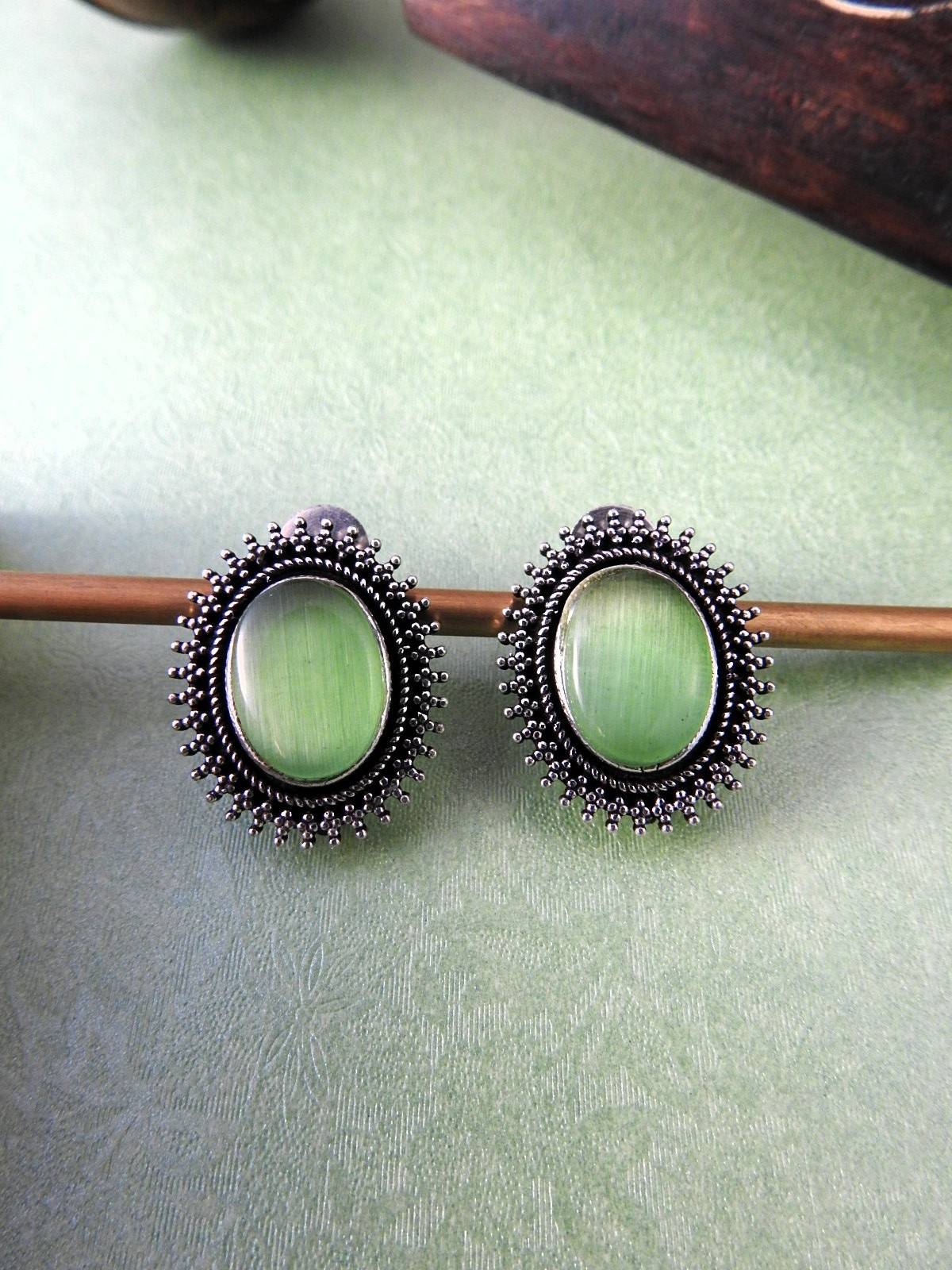 Elegant Vintage Oval Stud Earrings