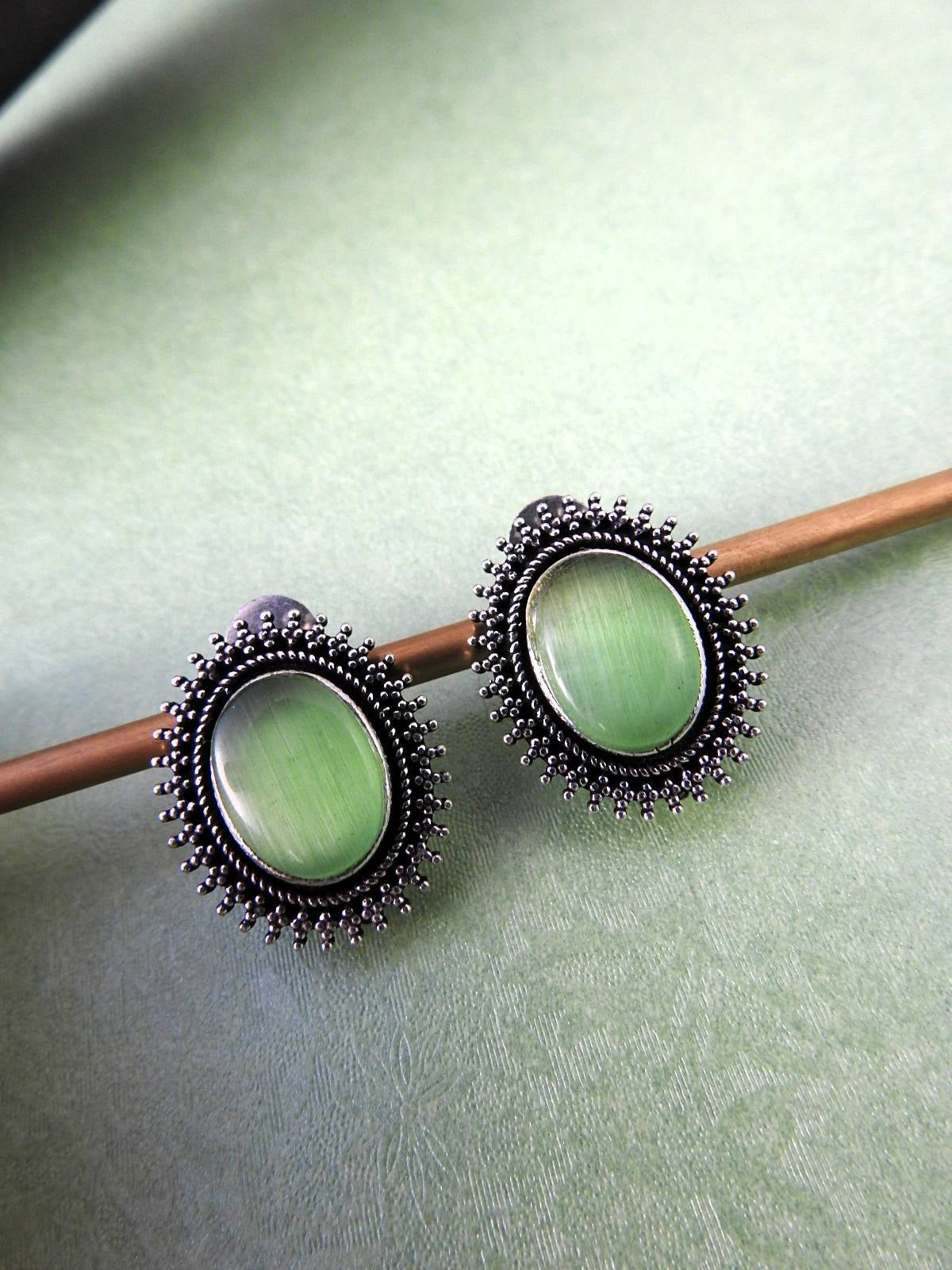 Elegant Vintage Oval Stud Earrings