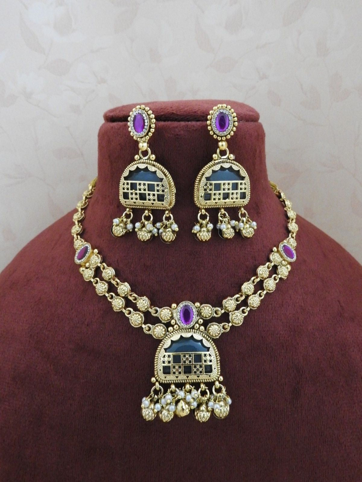 Regal Noor Choker Set
