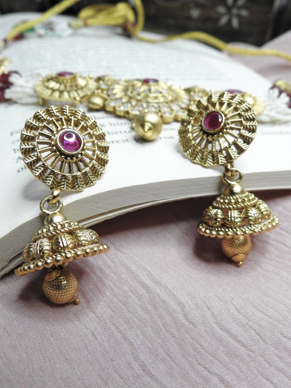 Pearl Drop Choker Necklace Set