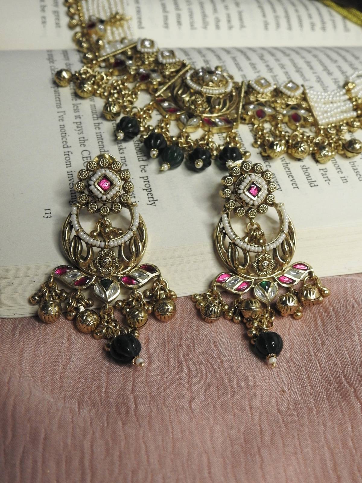 Nitya Pearl Choker Set