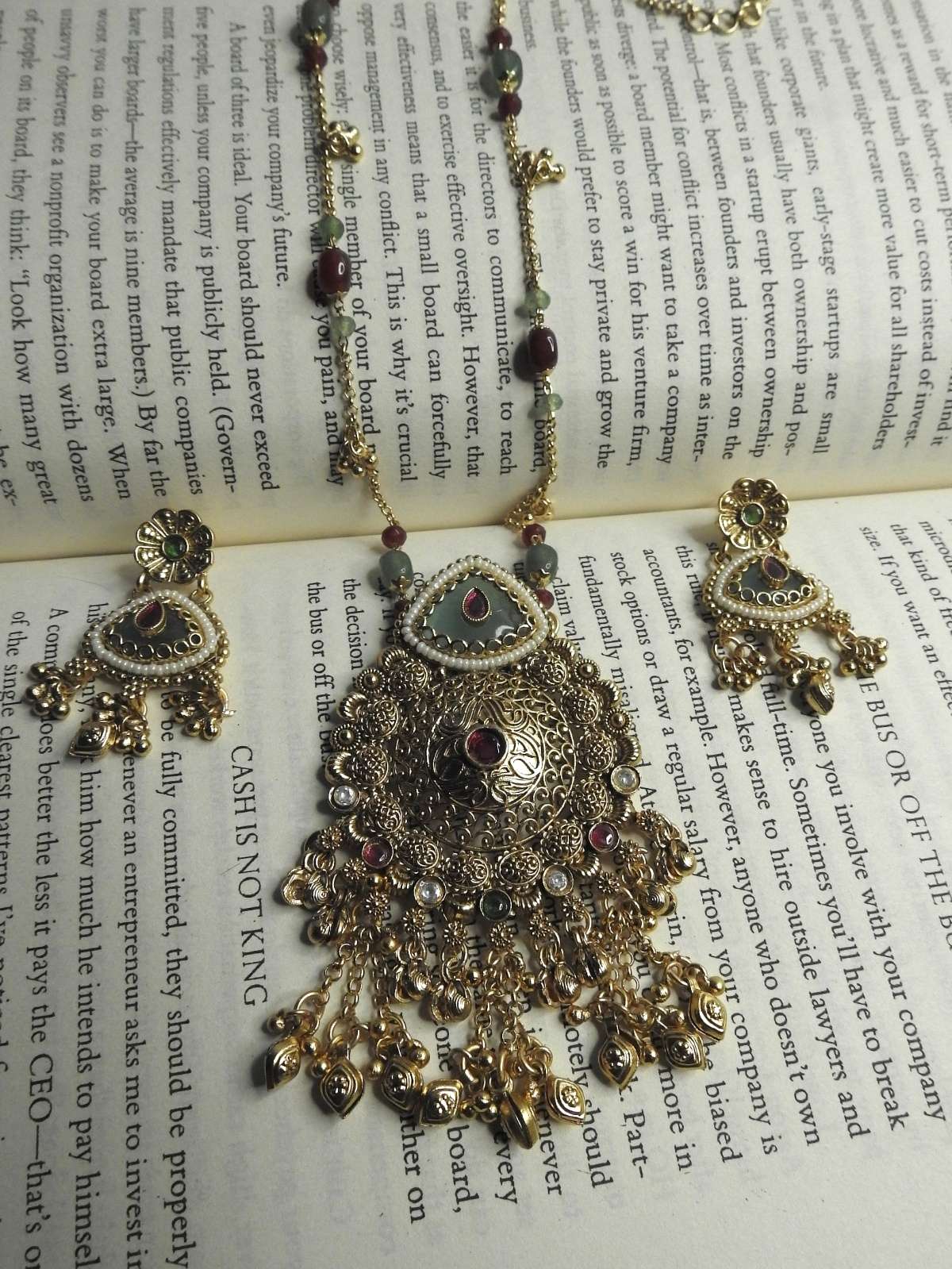 Vintage Charm Drop Set