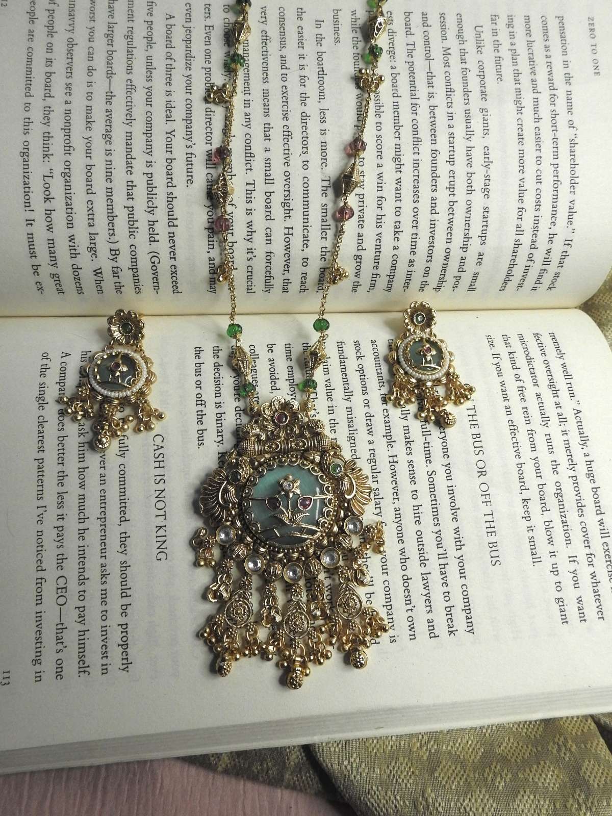 Sage Royale Drop Necklace Set