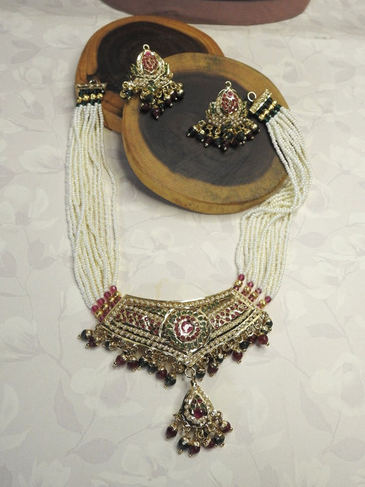 Aarika Jadau Pearl Piroyi Set