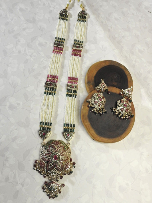 Regal Floral Jadau Piroyi Haar Set