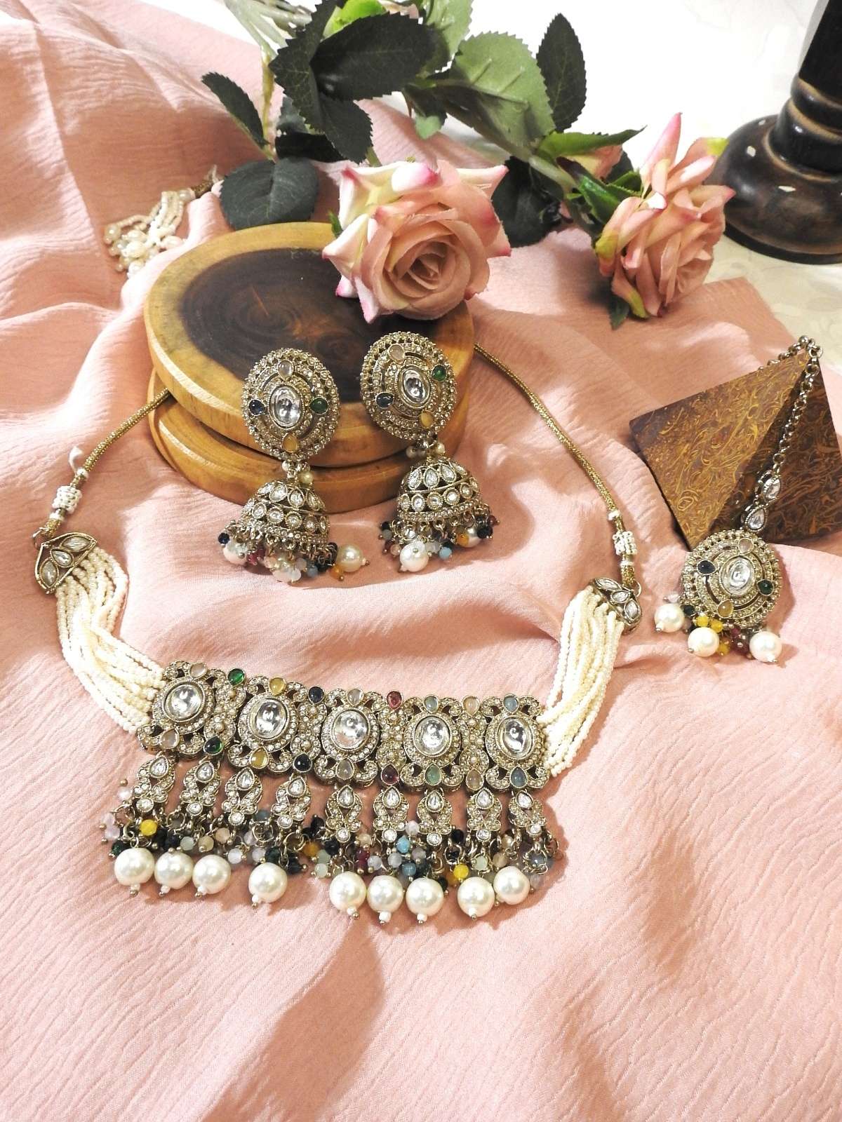 Regal Pearl Noor Necklace Set