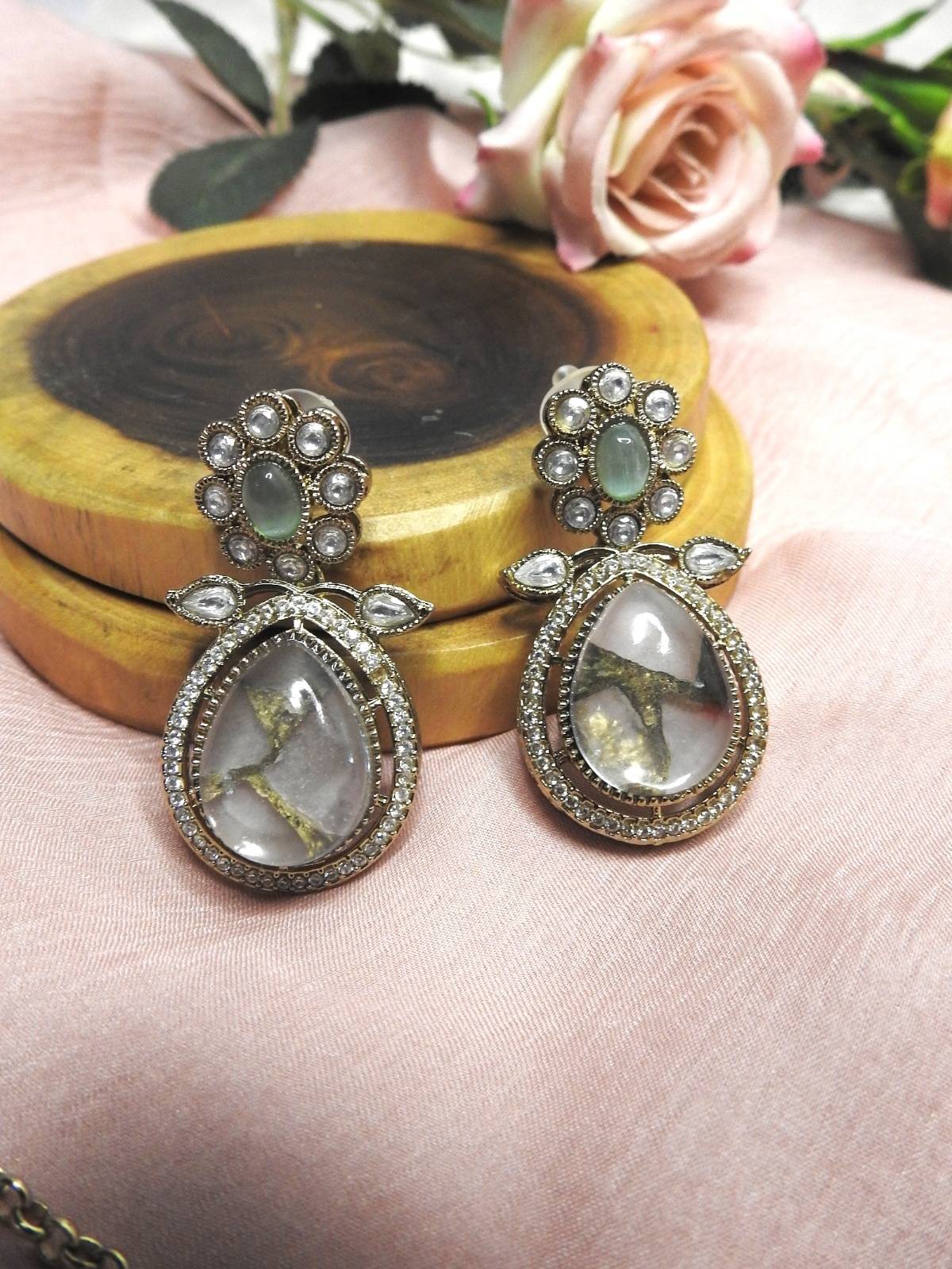 Mirror Glow Dewdrop Necklace Set