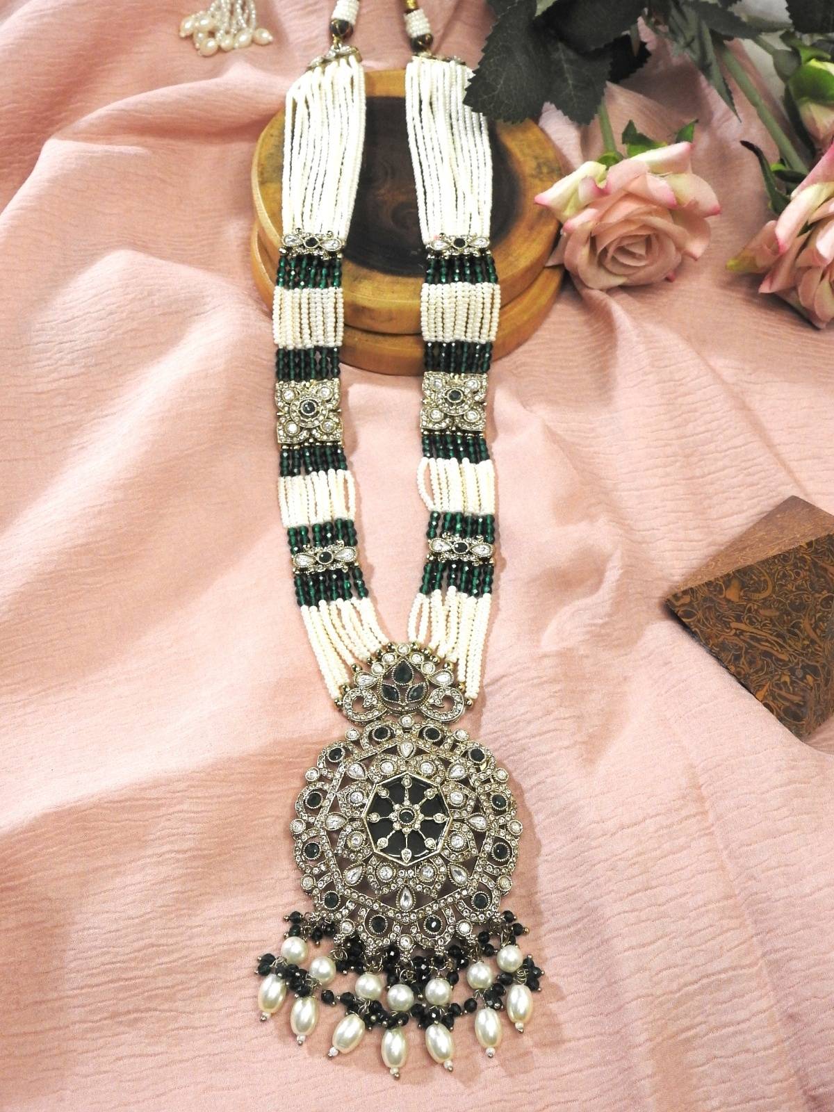 Emerald Royale Pearl Haar Set