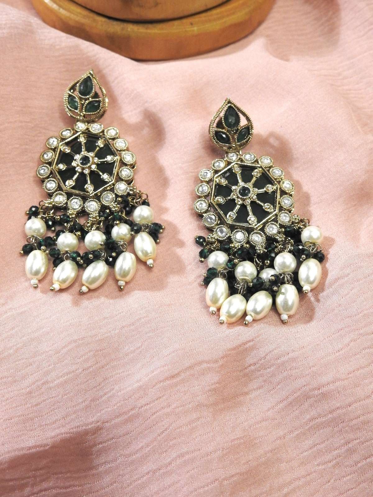 Emerald Royale Pearl Haar Set