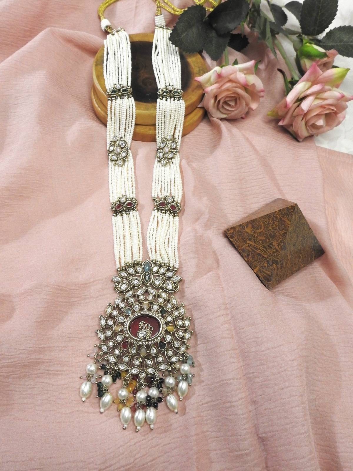 Regal Blossom Pearl Haar Set