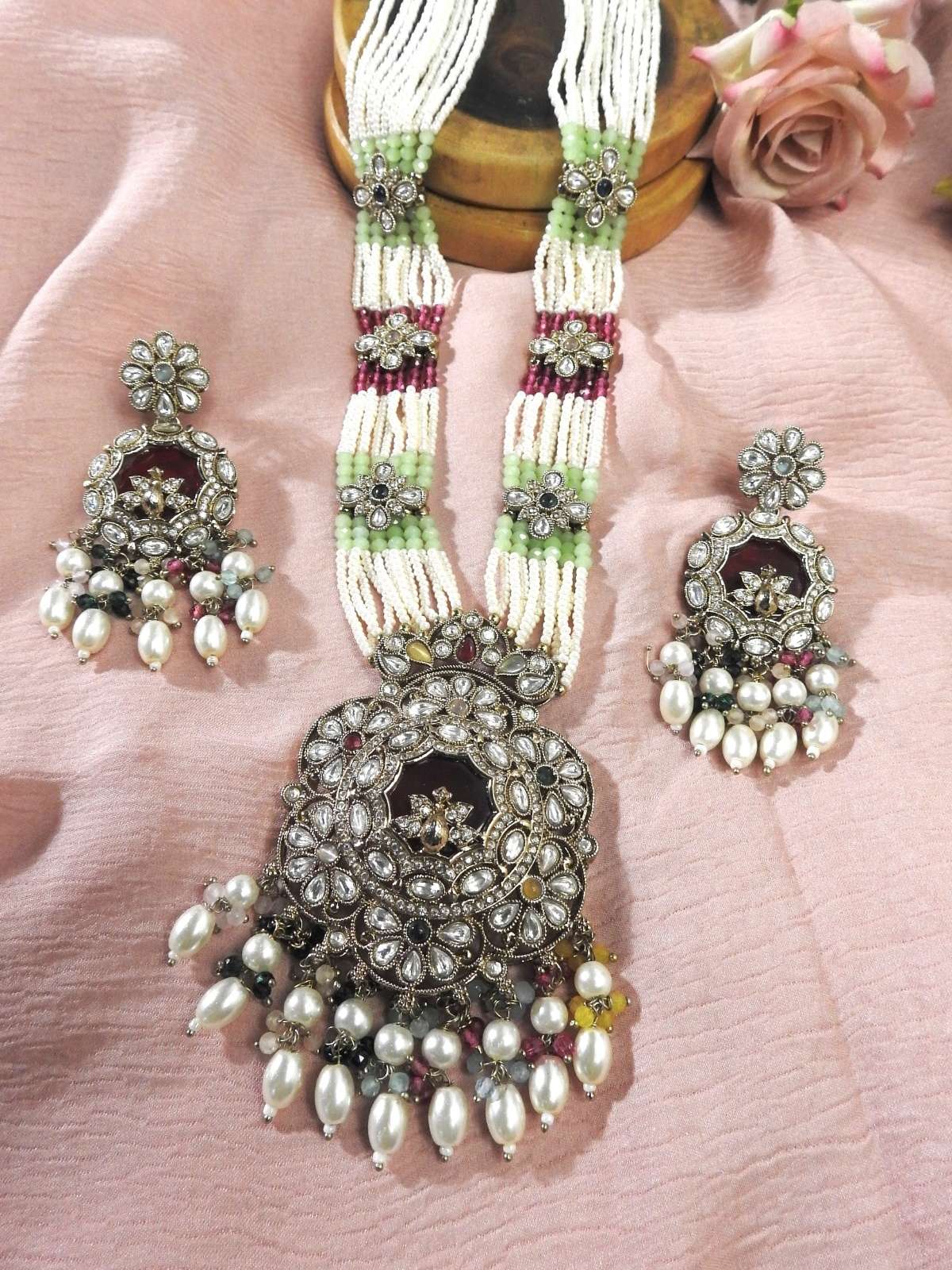 Maharani Blossom Pearl Haar Set