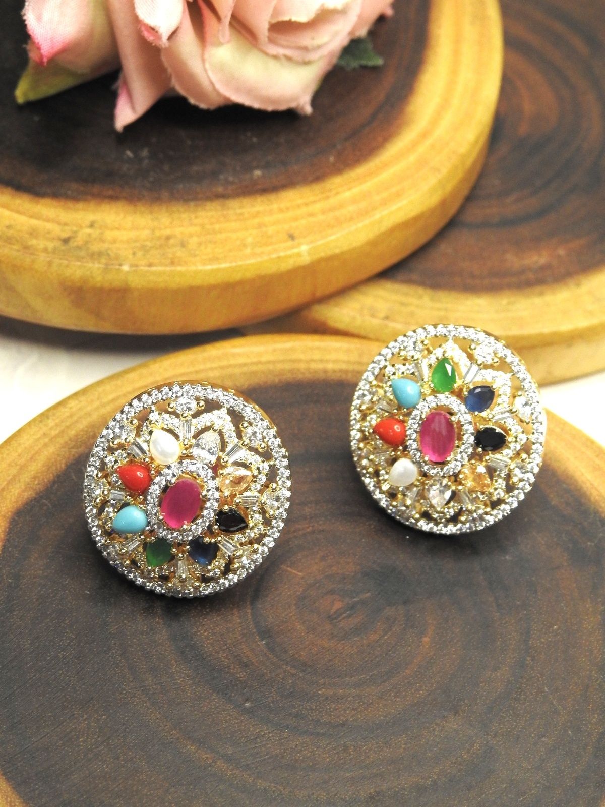 Classic Navratna Round Pendant Set