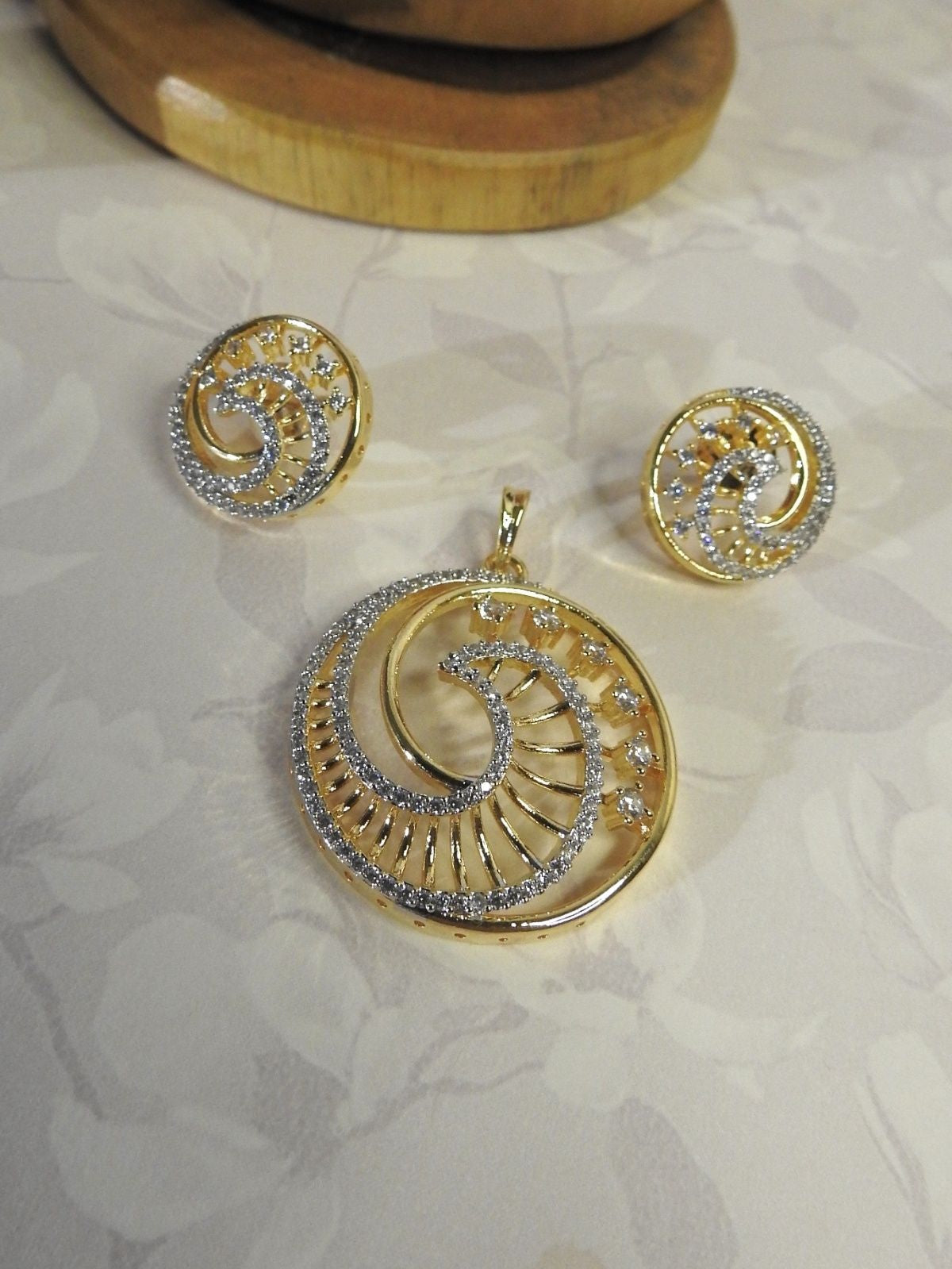Celeste Spiral Pendant Set