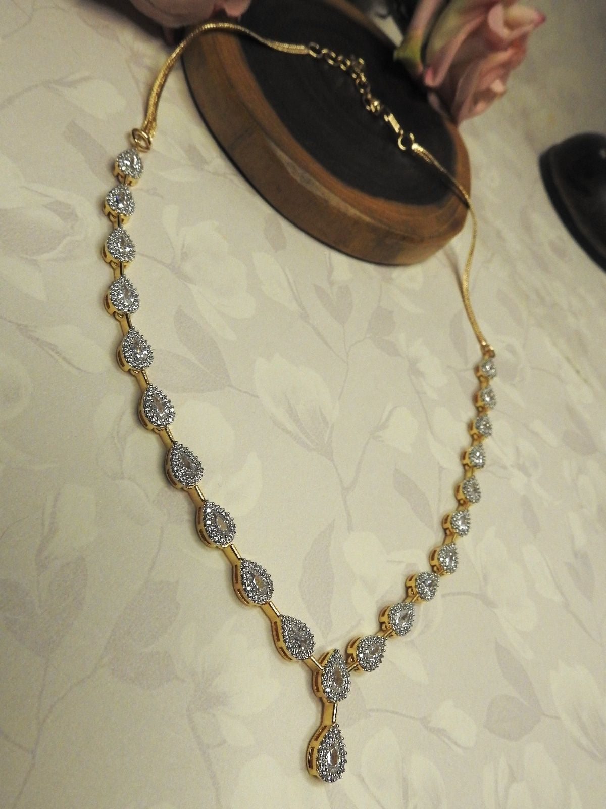 Serene Drops Necklace Set