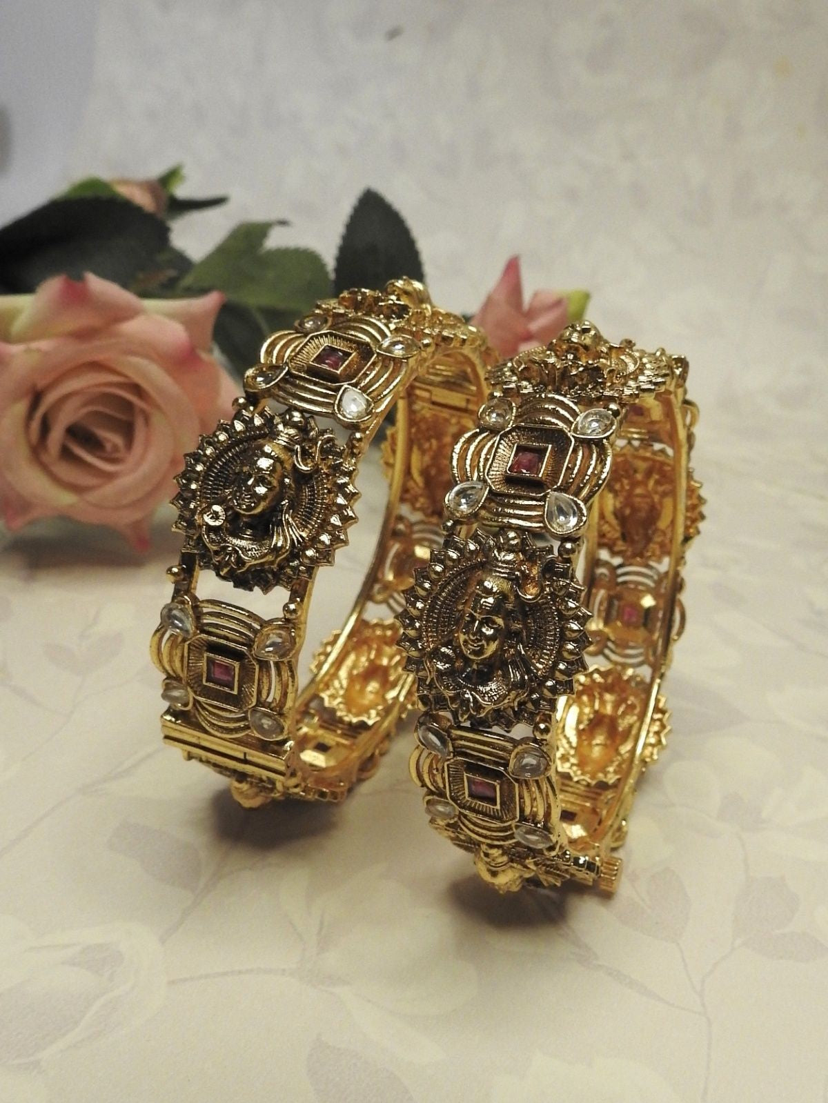 Aaradhya Shiva Temple Bangle Set