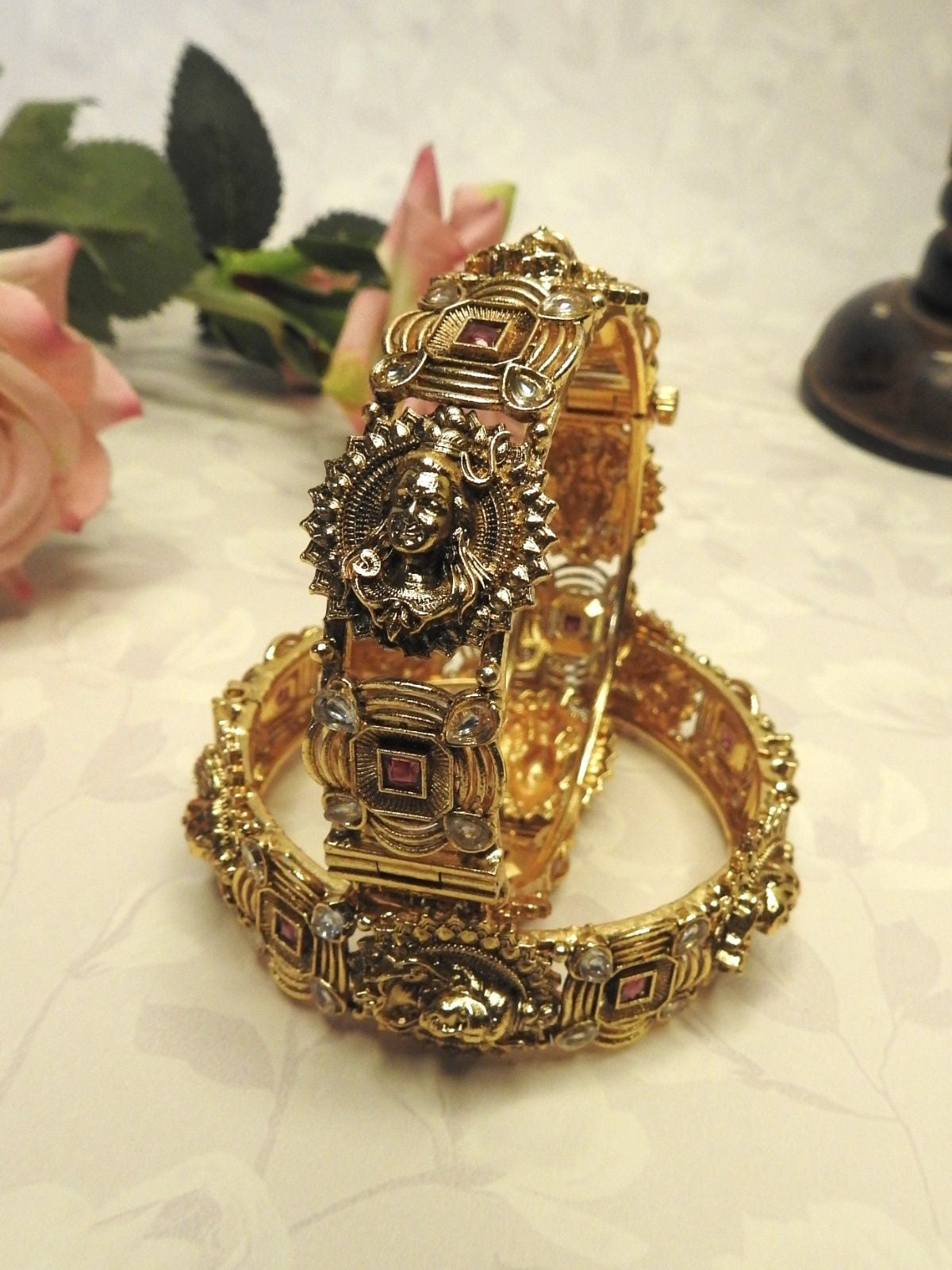 Aaradhya Shiva Temple Bangle Set – Rumils