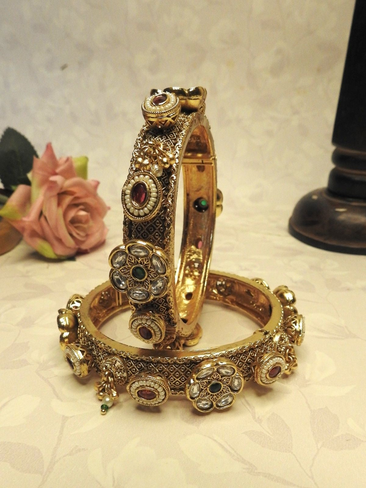 Heritage Blossom Stone Gold Bangle Set