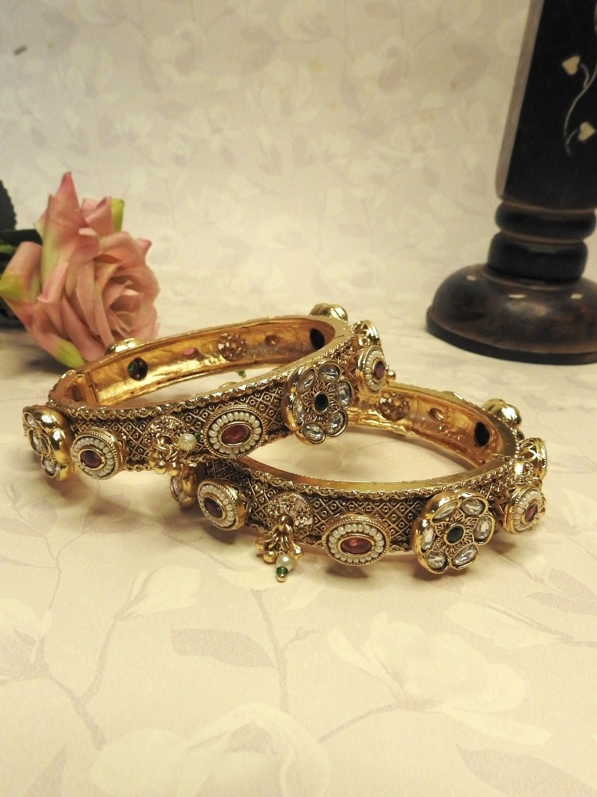 Heritage Blossom Stone Gold Bangle Set