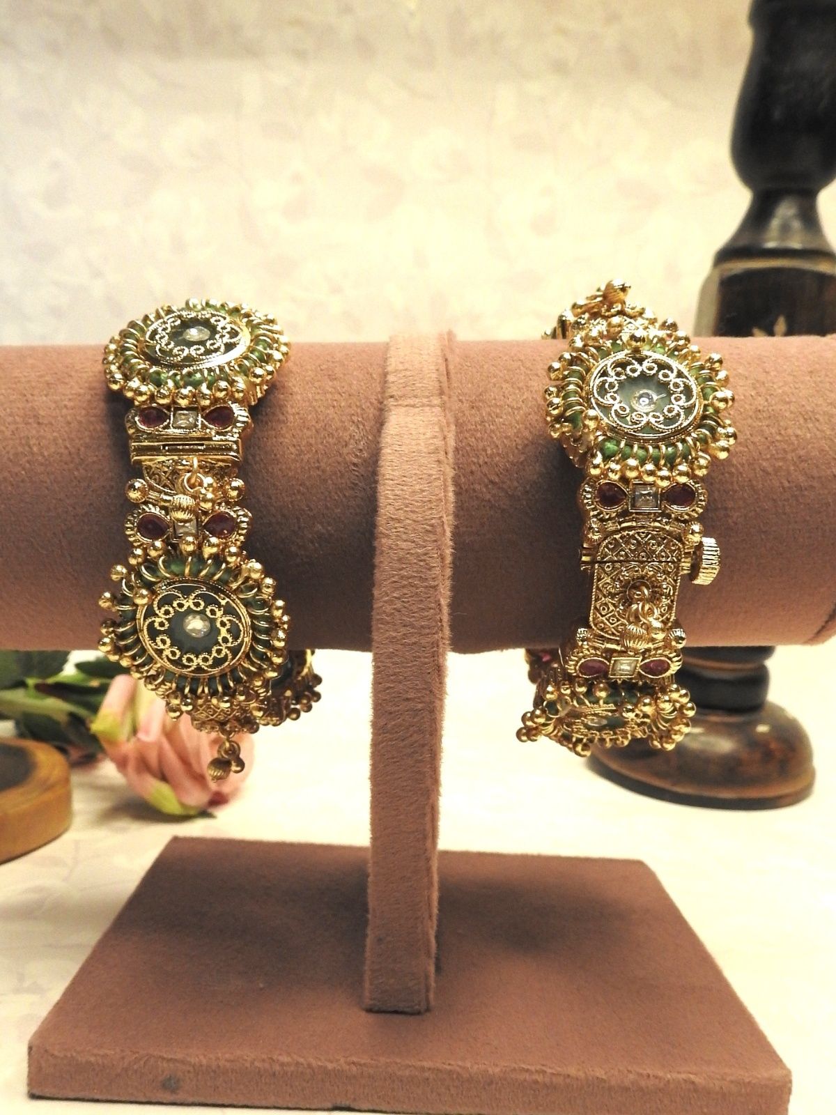 Golden Majesty Gold Bangle Set