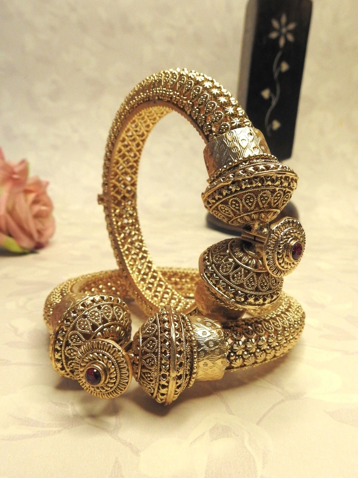 Golden Dynasty Gold Bangle Set