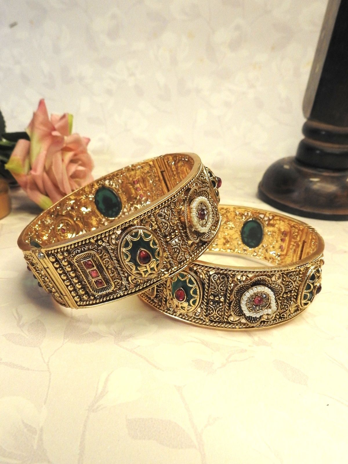 Golden Radiance Gold Bangle Set