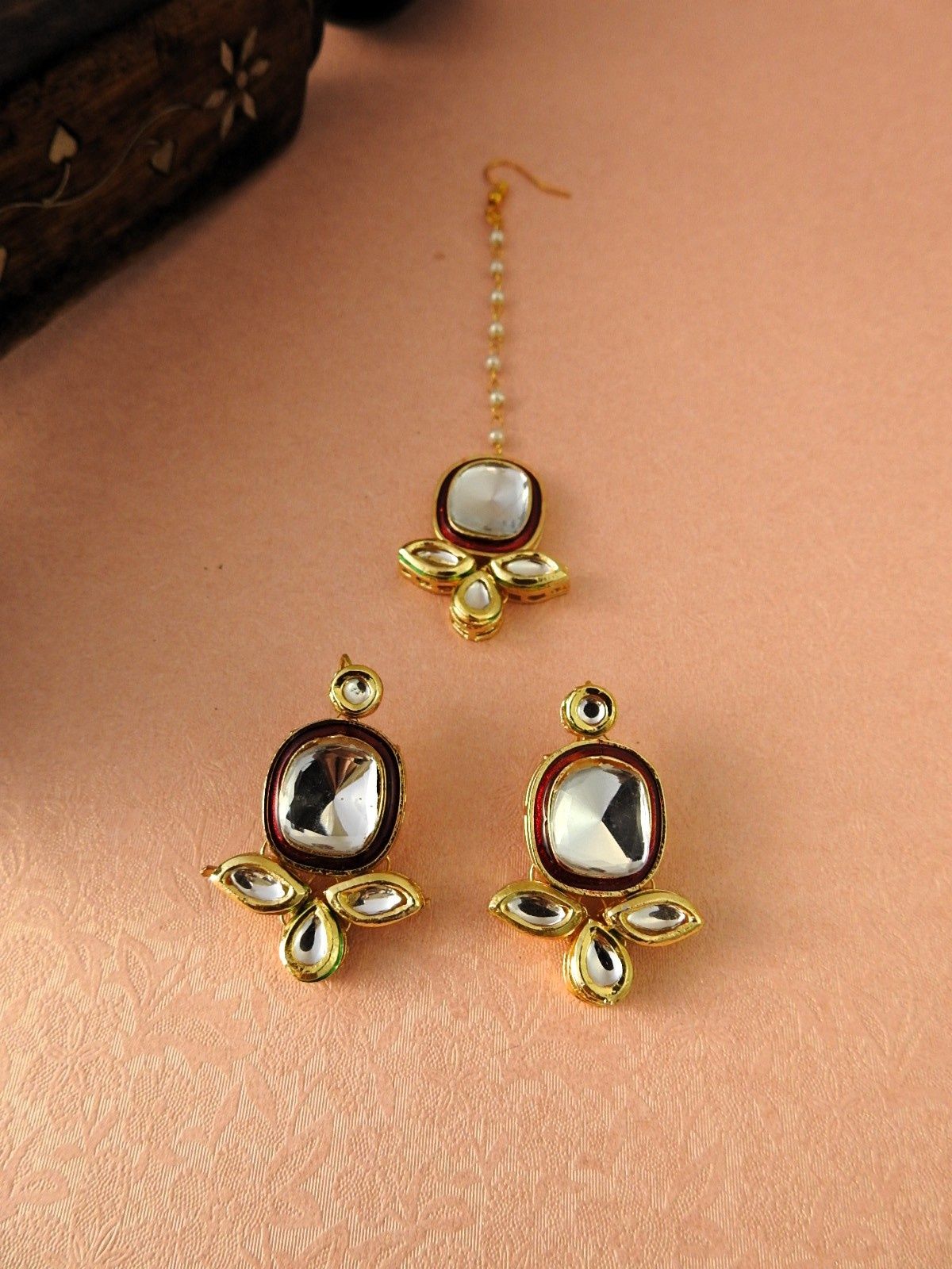 Darpan Royale Kundan Set