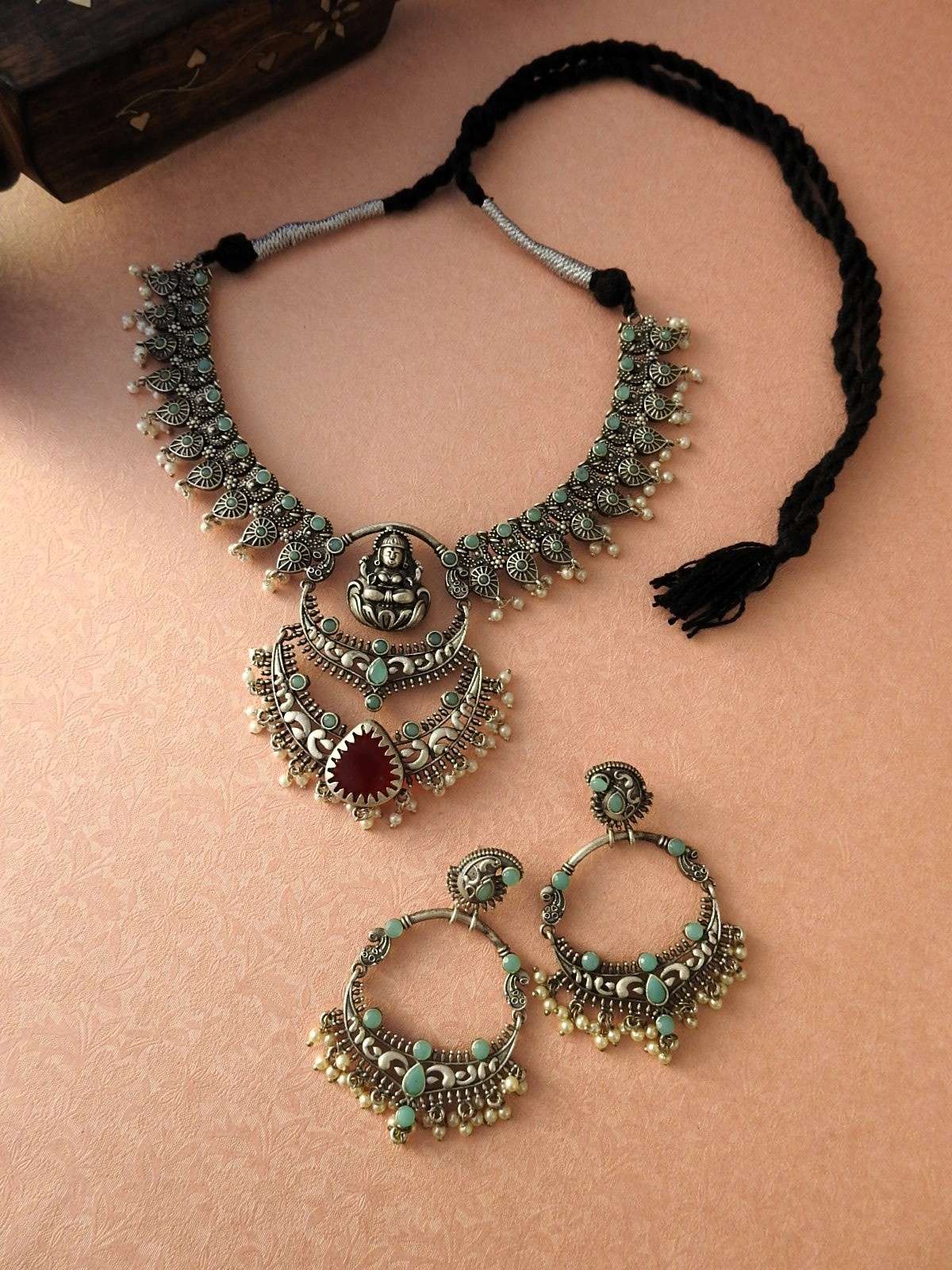 Aaradhya Antique Temple Necklace Set