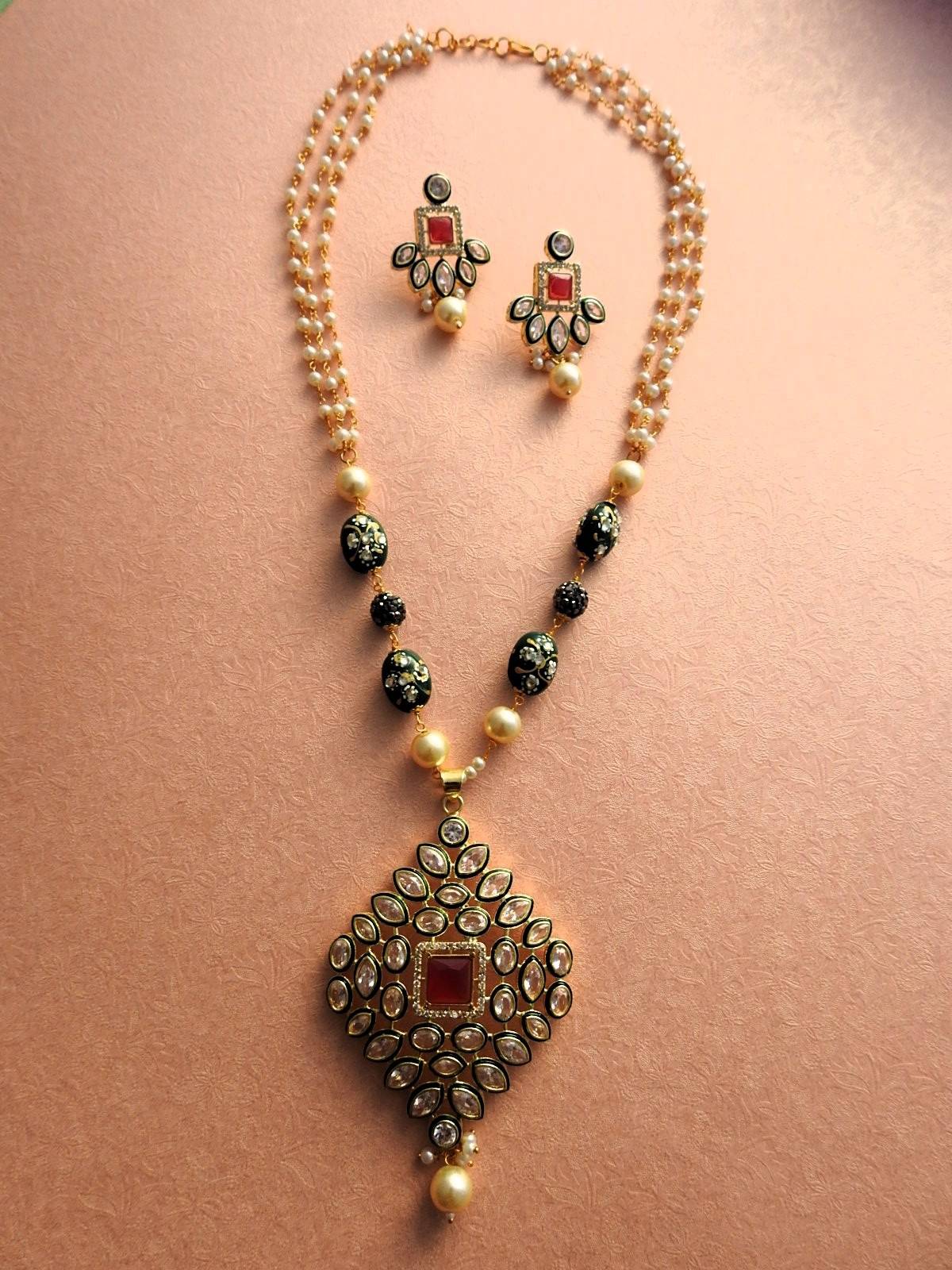 Crimson Aura Pearl Necklace Set