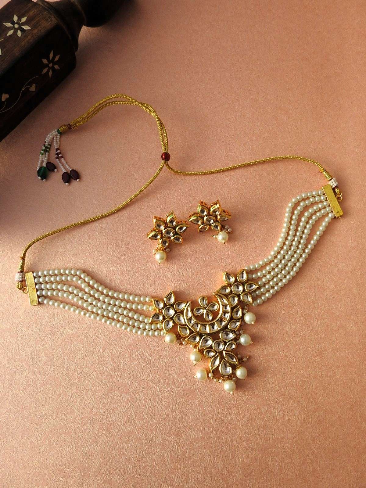 Lunar Grace Pearl Choker Set